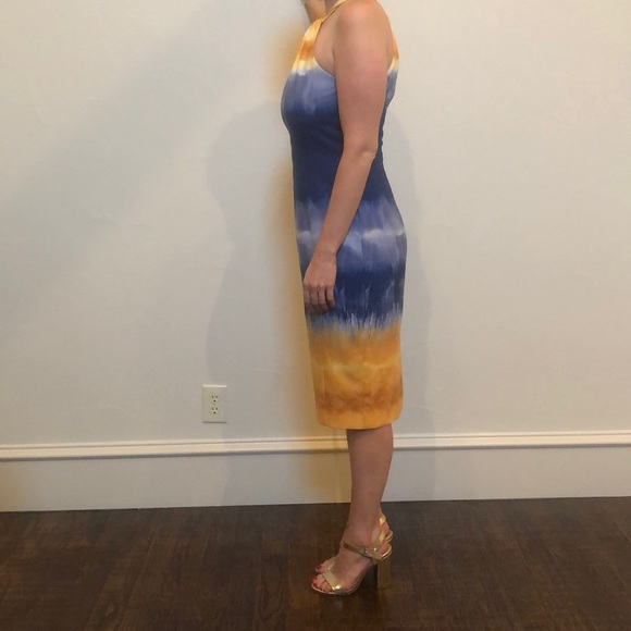 Yellow and gold midi dress with a slit in the back - Picture 2 of 3